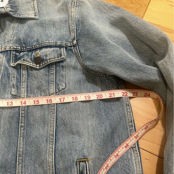 Aritzia TNA boyfriend oversize denim jacket - Picture 5 of 5